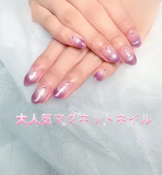 ネイル pink ladyサロン所属・べ にのネイルデザイン
