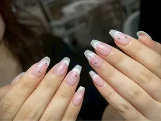 ミディアム 28nails .thaoのネイルデザイン