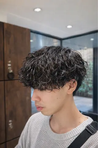 ショート パーマ メンズ メンズパーマ 岩成健志郎のヘアスタイル