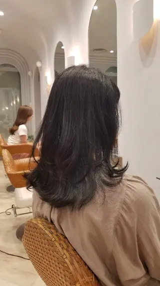カラー ヒジオカ リナのヘアスタイル