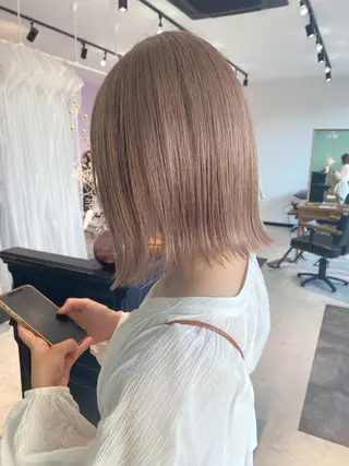 ミディアム カラー 藤井 貴美子のヘアスタイル