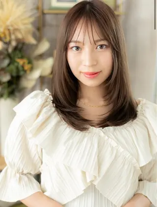 セミロング 土屋 凜のヘアスタイル