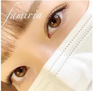 マツエク・マツパ eyelash　famiria〜ファミリア〜所属・famiria *madokaのマツエク・マツパデザイン