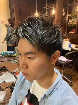 カラー メンズ パーマが得意な【最高 悠斗】のヘアスタイル