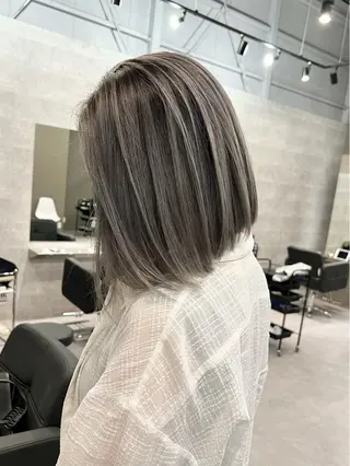 ショート カラー Via officialのヘアスタイル