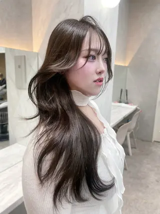 セミロング MOE 福岡韓国ヘア✧︎のヘアスタイル