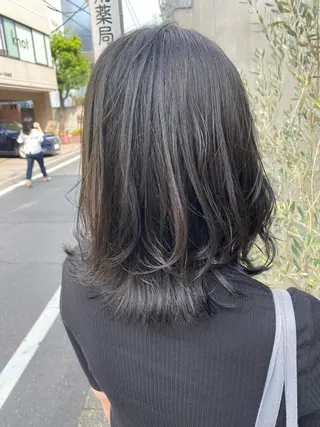 ミディアム カラー 赤み消し韓国ヘア レイヤー縮毛🤍渡邉のヘアスタイル