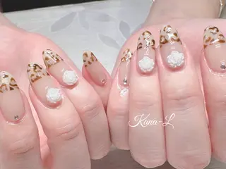 ネイル 芦辺 香奈のネイルデザイン