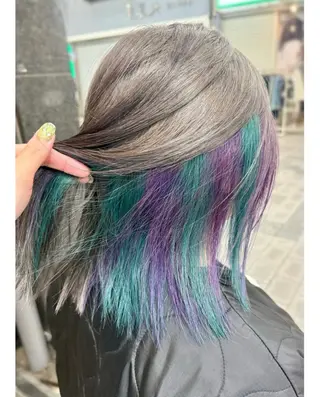 ミディアム カラー GARU-ガル-所属・TSUNO🦖 派手髪/オタク美容師のヘアスタイル