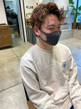 ショート カラー パーマ ヘアアレンジ メンズ パーマスタイル🔅 sayacaのヘアスタイル