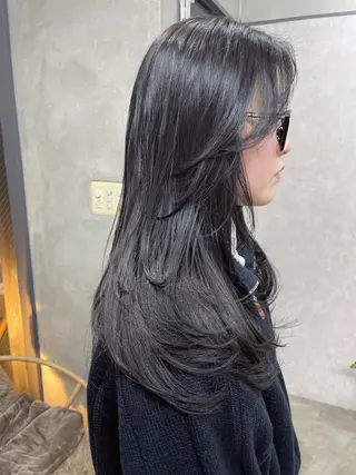 ロング カラー AIRI layer cut hairのヘアスタイル
