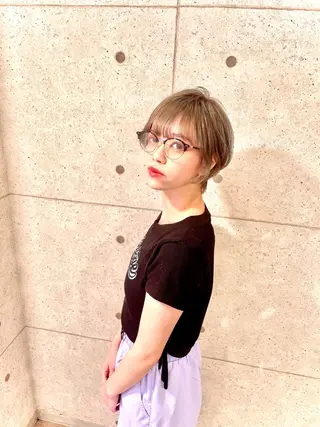 ショート カラー 韓国風/小顔レイヤー /艶カラーのヘアスタイル