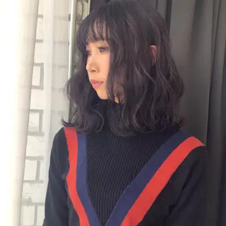 セミロング カラー ORIKA 美容室のヘアスタイル