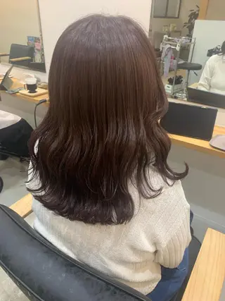 ミディアム カラー kanon hair所属・新木 愛花のヘアスタイル