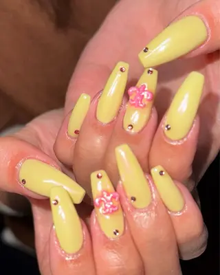 ネイル Beauty Salon amour所属・Seven's / NANAのネイルデザイン