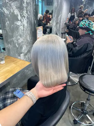 ミディアム カラー ハイトーン 横浜💞ミオのヘアスタイル