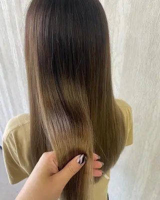 ロング カラー UNDER vr 【アンダーバー】のヘアスタイル