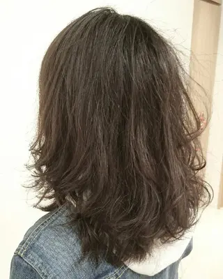 パーマ ミディアム 透明感ハイライト◎ 伊藤夏海のヘアスタイル