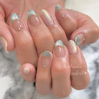 ネイル 粟津 美紀のネイルデザイン