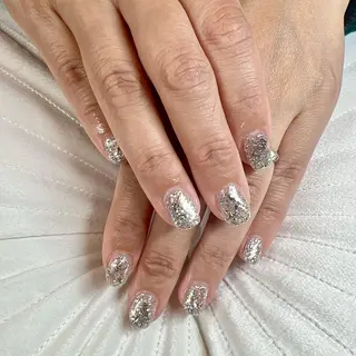 ネイル キャンアイドレッシー六本木店所属・MIKA／耳ツボ ／マグネットネイルのネイルデザイン