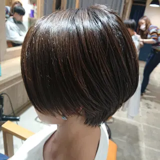 ショート alushe 岡 陽子のヘアスタイル