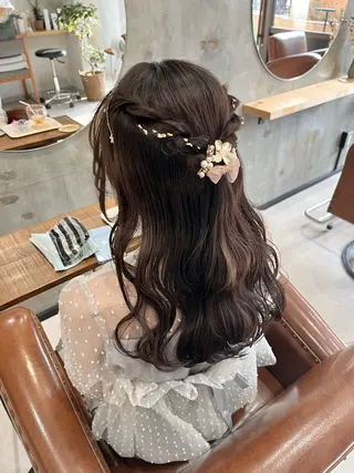 ロング カラー ヘアアレンジ Noele hair atelier(ノエルヘアアトリエ)所属・北上ゆい/個性派/ ナチュラルアレンジのヘアスタイル