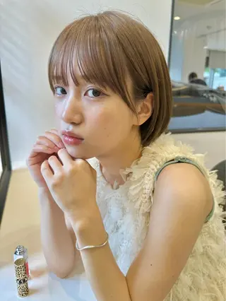 ショート カラー かえ🩶韓国ボブ🎀 透明感カラー🥣のヘアスタイル