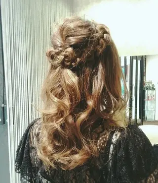 セミロング 秋山 幸太のヘアスタイル