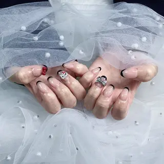 ネイル パーツ全部¥110 サロンミミのネイルデザイン