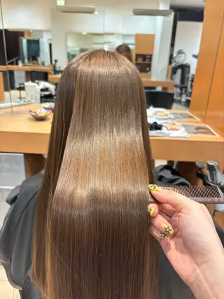 セミロング DECOR所属・DECOR きょうこのヘアスタイル