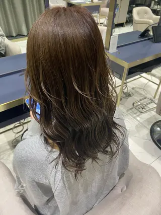 ミディアム カラー 磯田 冬弥のヘアスタイル