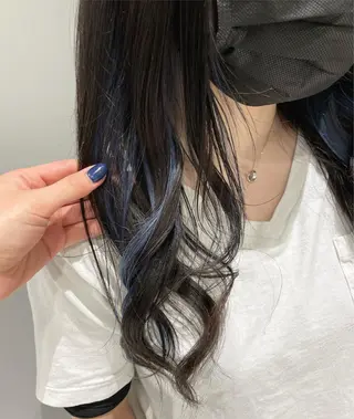 ロング カラー 吉原 愛美のヘアスタイル