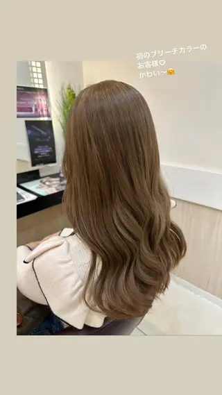 ロング カラー 内田温子大人女性 ハイライト、ボブのヘアスタイル