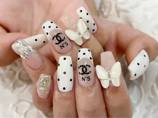 ネイル nailsalon Mirrorのネイルデザイン