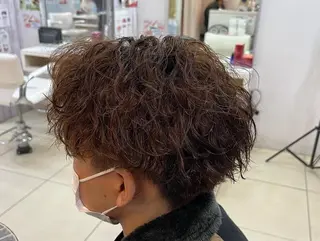 ミディアム パーマ メンズ 韓国風メンズ/毛流れ ヘアなら須田龍世のヘアスタイル