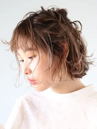 ショート カラー パーマ 黒川 真実のヘアスタイル