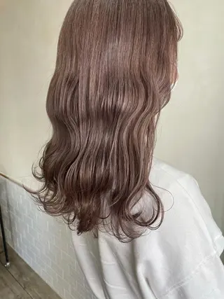 セミロング カラー sherry【シェリー】所属・miho 大国町 柔らかハイトーン💛のヘアスタイル
