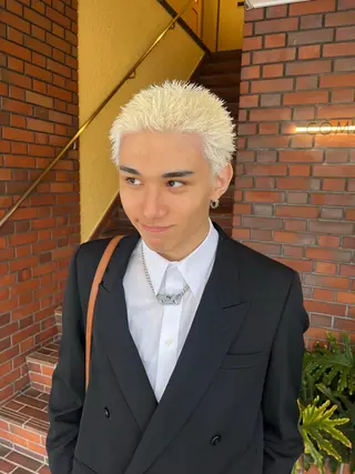 カラー 凜 (りん)のヘアスタイル