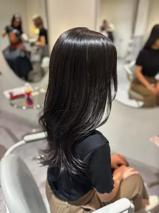 セミロング 美髪✨艶髪✨髪質改善 カラー特化❣️二宮遥のヘアスタイル