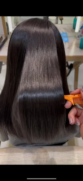 カラー レイヤー/ベージュ/ Yurika🐝🌹のヘアスタイル