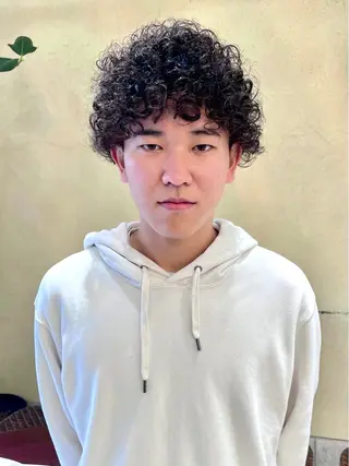 ショート パーマ メンズ 塩谷 雪花のヘアスタイル