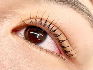 マツエク・マツパ メンズ眉毛サロンSENSE 津田沼所属・SENSE 津田沼 YUIKAの眉毛・アイブロウイメージ