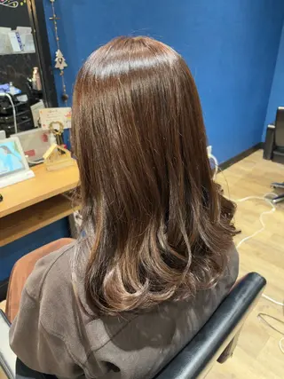 セミロング カラー ATELIER JOJO所属・四役 蒼海のヘアスタイル