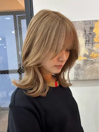 ミディアム カラー SUZU/岡山/矯正 ブリーチ/レイヤーのヘアスタイル