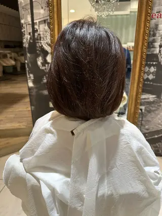 ミディアム 半田 陽菜のヘアスタイル