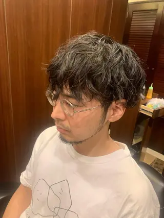 ショート パーマ プレミアムバーバー新宿店所属・新宿駅近！ 💈口コミ多数✨のヘアスタイル