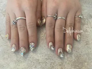 ネイル 岡本 友恵のネイルデザイン