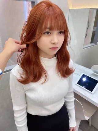 セミロング カラー karin ボブハイトーンのヘアスタイル