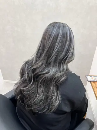 カラー 水野 志保のヘアスタイル