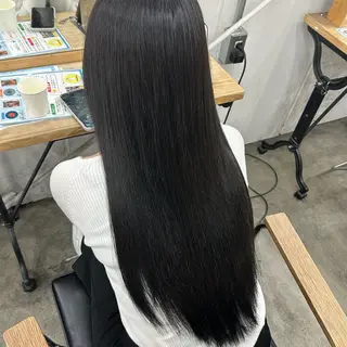 ロング カラー あやめ🪽 オリーブ/ハイトーンのヘアスタイル